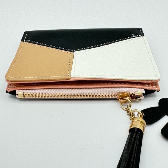 Women’s Bifold Wallet 3 Solid Colors and Coin Pocket - Picture 3 of 6